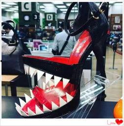 奇葩鞋子带你吃瓜